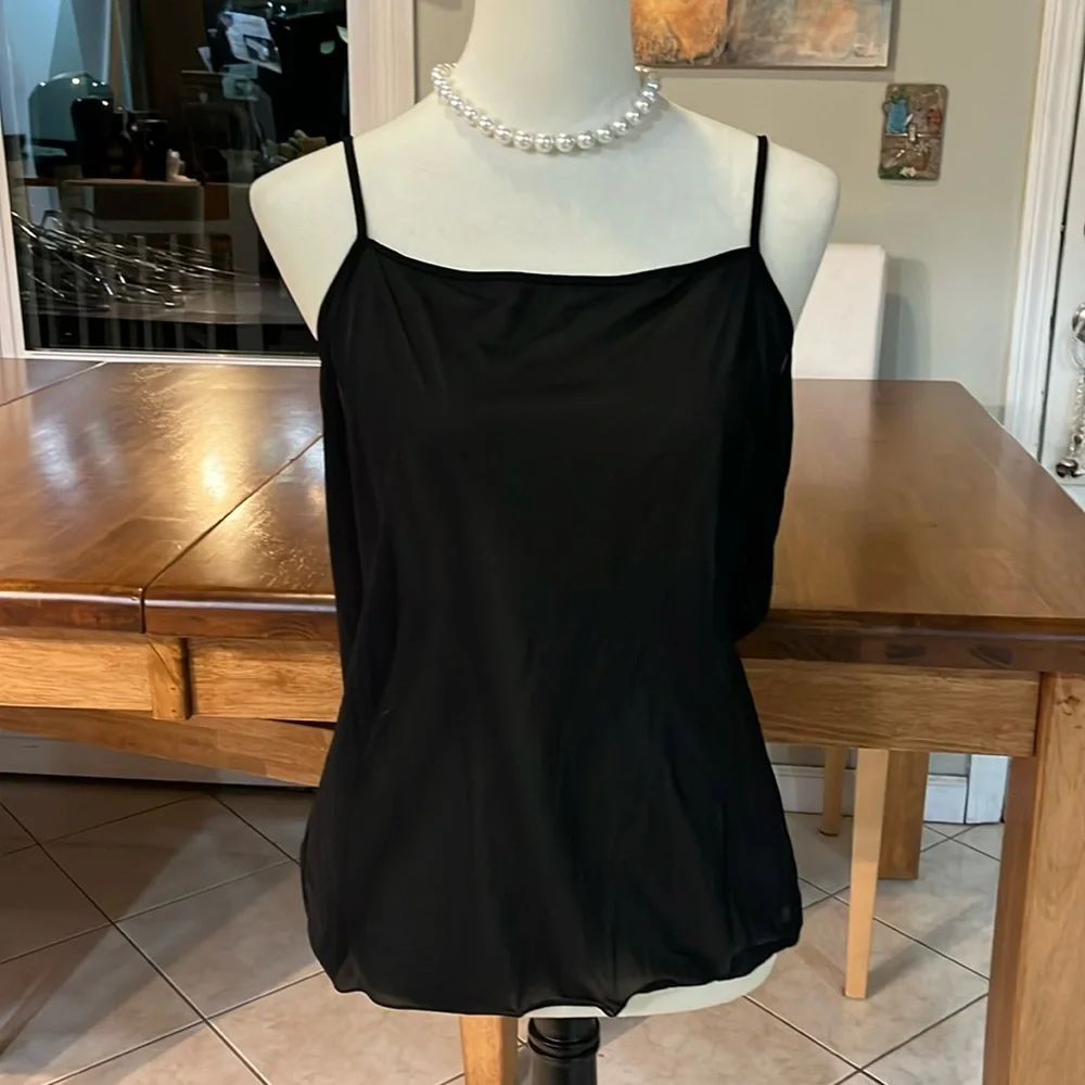 ESCADA - Picture 5 of 13